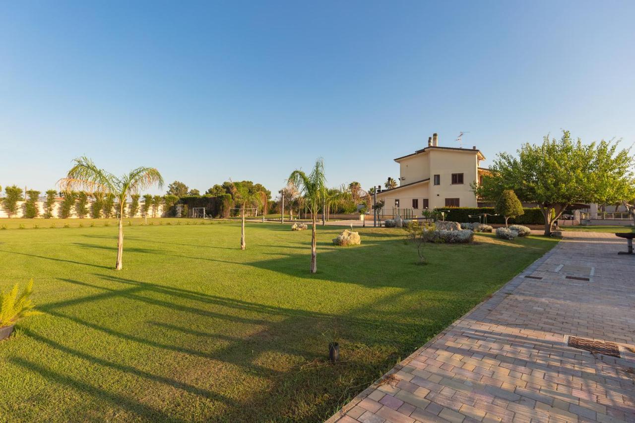 Bed & Breakfast Giardini Di Marzo Lecce Exteriör bild