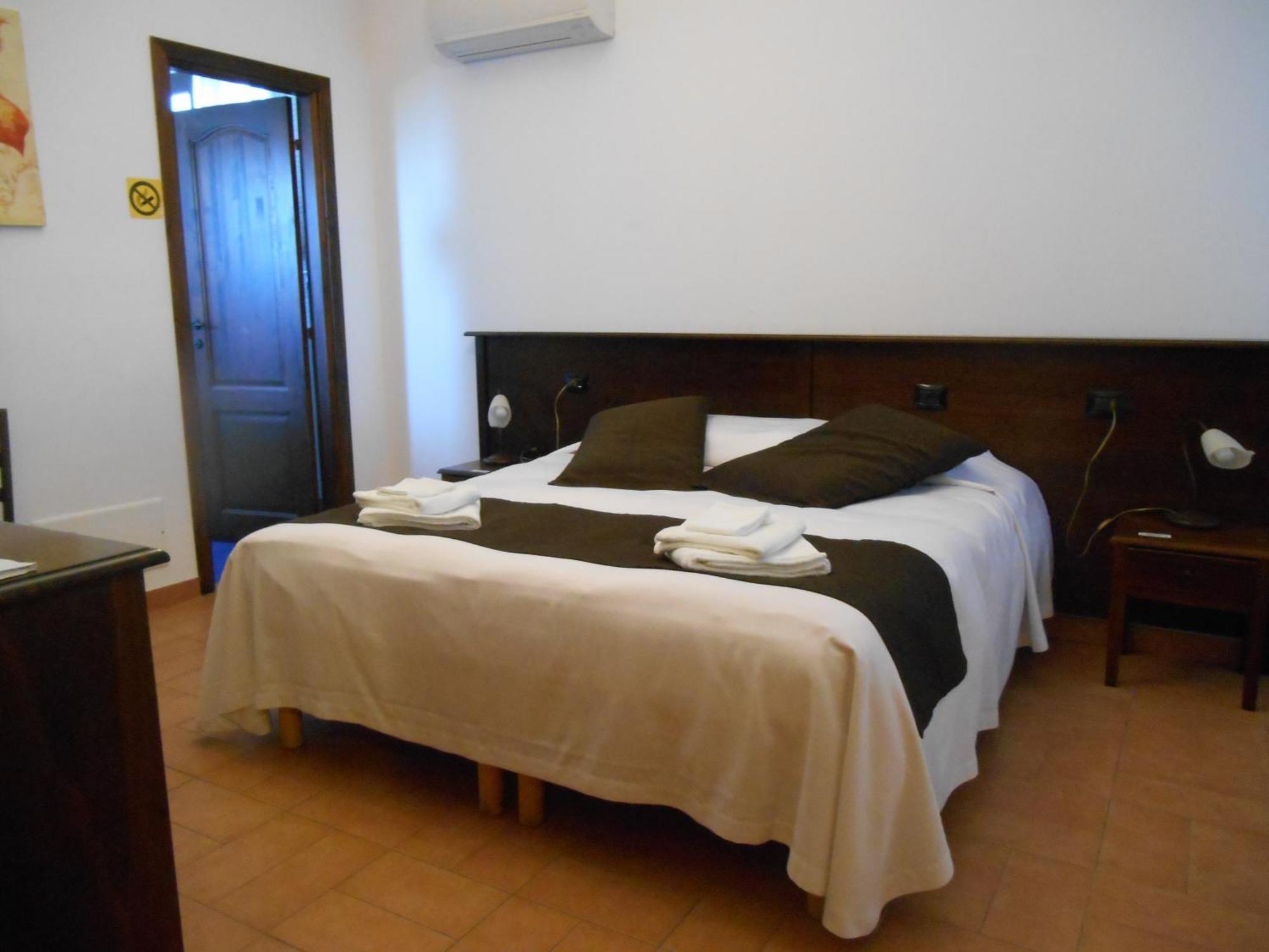Bed & Breakfast Giardini Di Marzo Lecce Exteriör bild