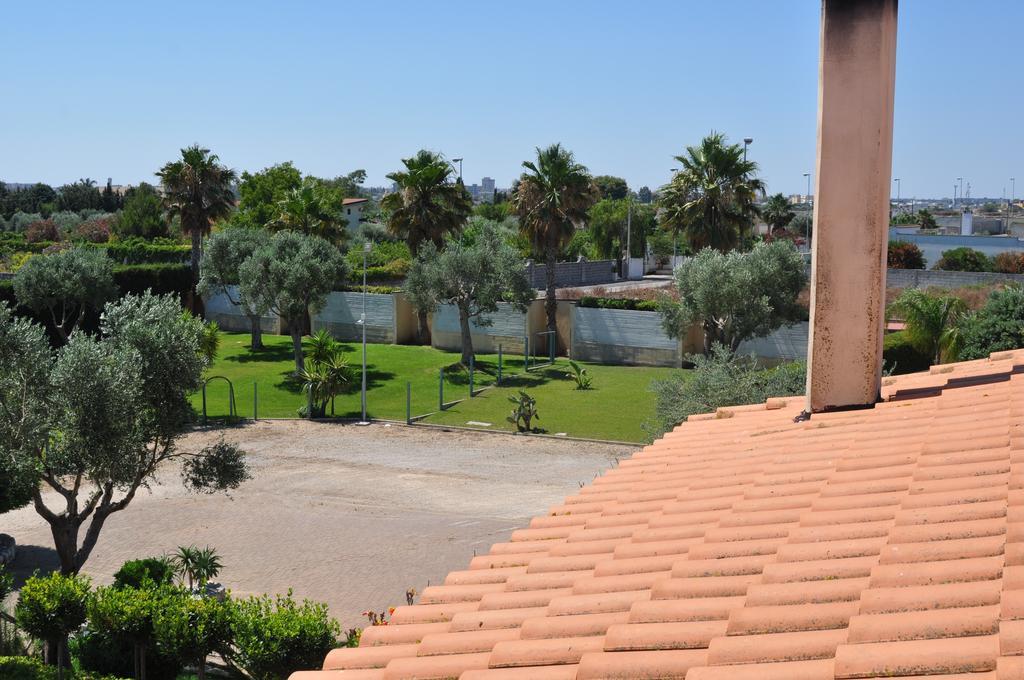 Bed & Breakfast Giardini Di Marzo Lecce Exteriör bild