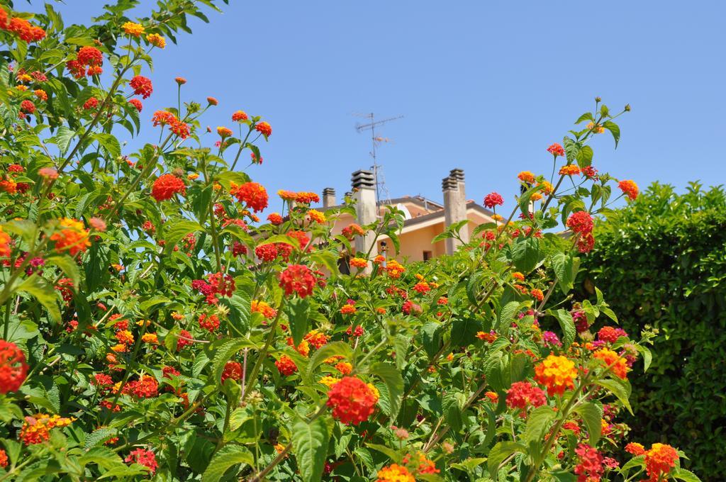 Bed & Breakfast Giardini Di Marzo Lecce Exteriör bild