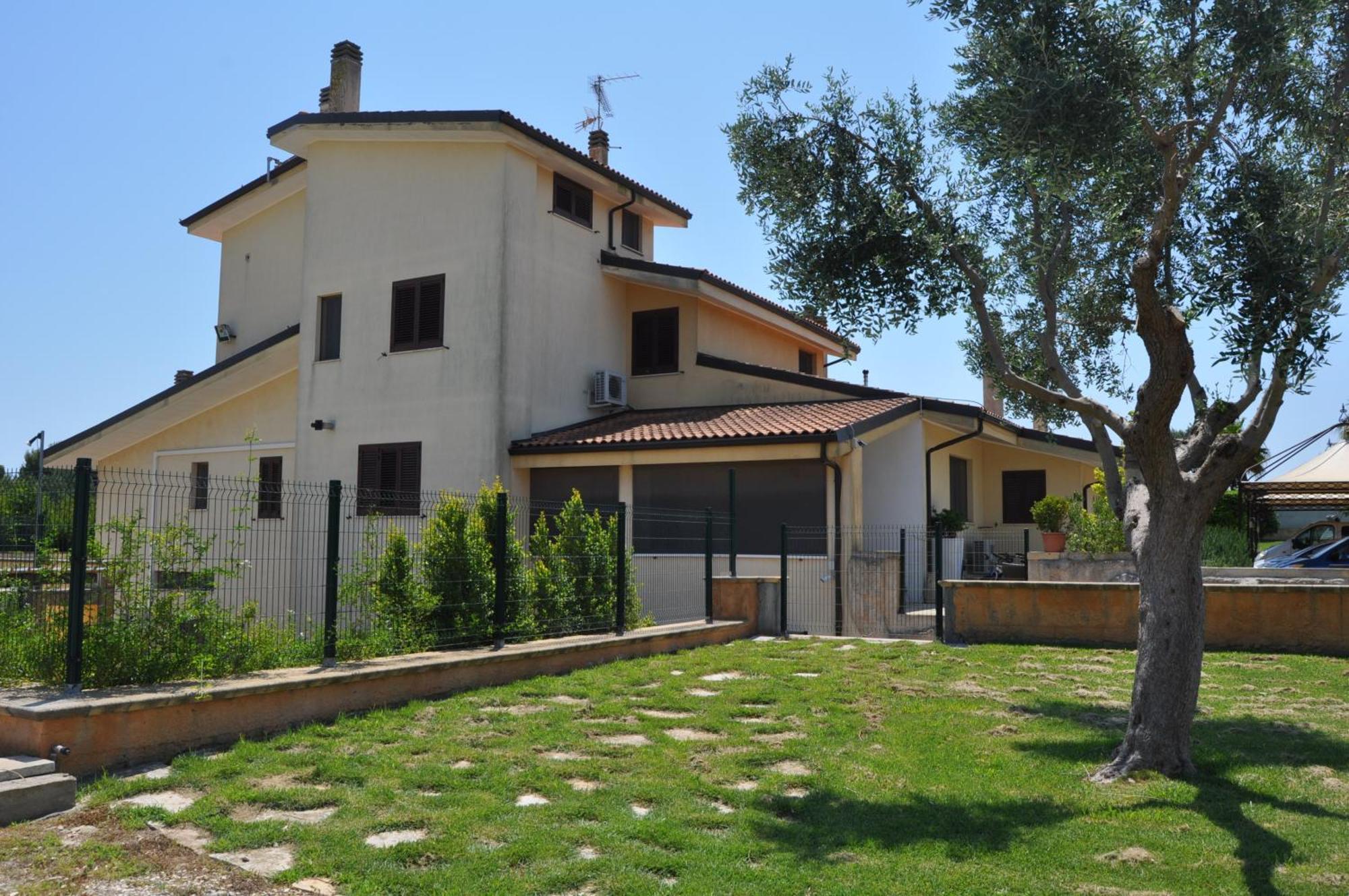 Bed & Breakfast Giardini Di Marzo Lecce Exteriör bild