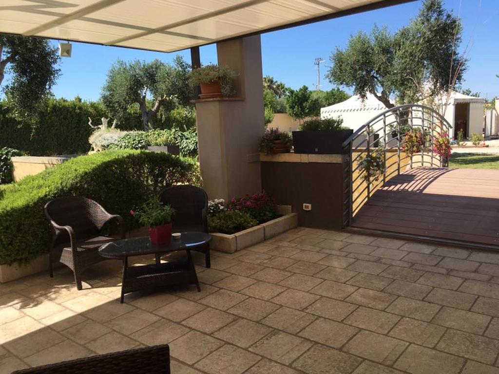 Bed & Breakfast Giardini Di Marzo Lecce Exteriör bild
