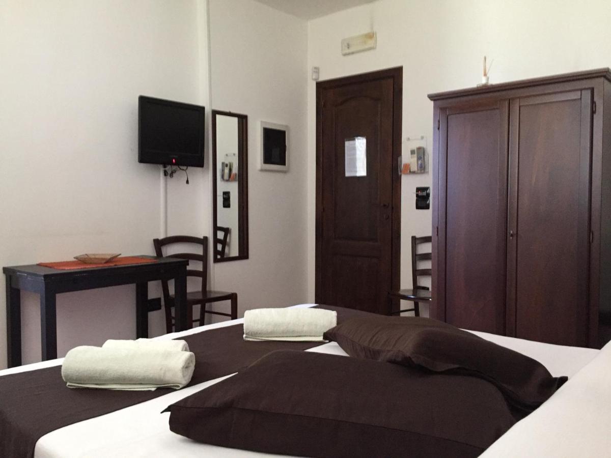 Bed & Breakfast Giardini Di Marzo Lecce Exteriör bild